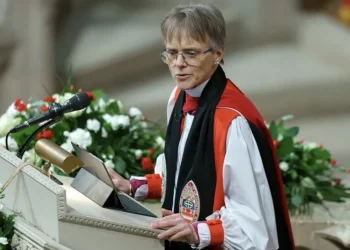 Trump embiste contra la obispa que le pidió misericordia con los niños inmigrantes y comunidad LGTBI